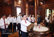 Party Secretariat’s permanent member pays tribute to President Ho Chi Minh in Nghe An